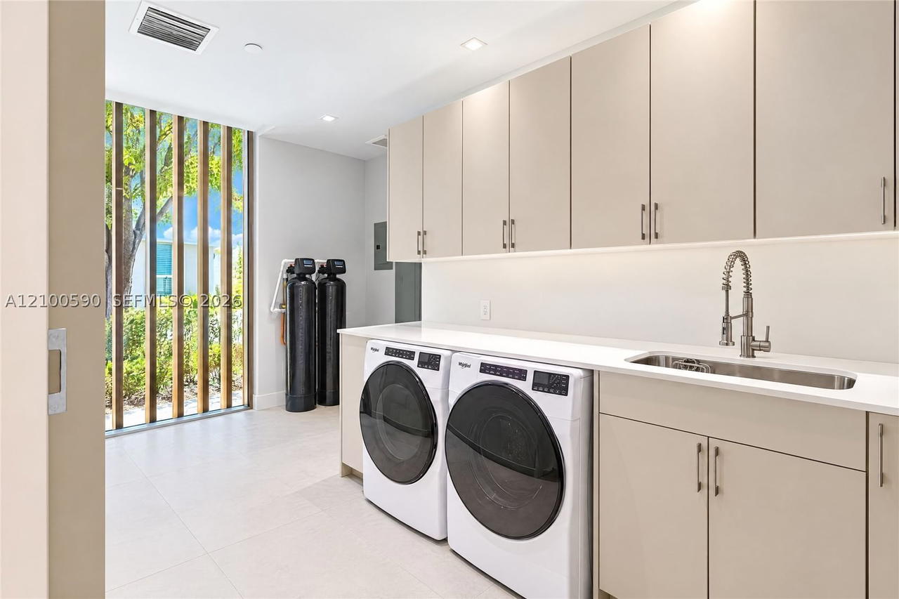 Real estate property located at 110 Reef Ln #10, Miami-dade, Oceana Key Biscayne Condo, Key Biscayne, FL