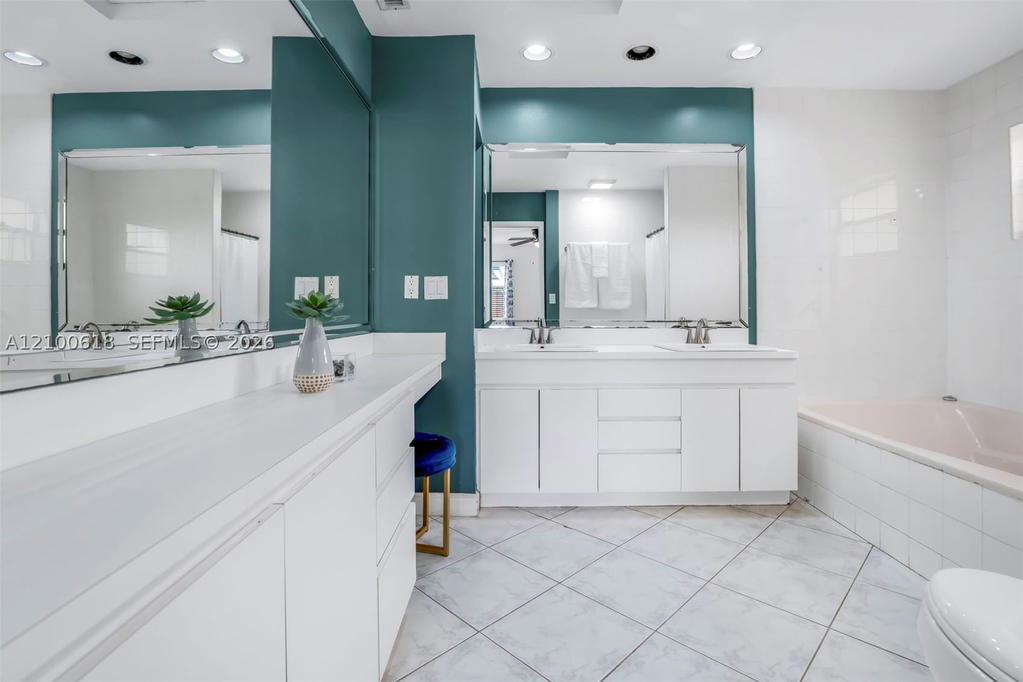 Real estate property located at 3225 Arthur Ter, Broward, Park Road Manor, Hollywood, FL