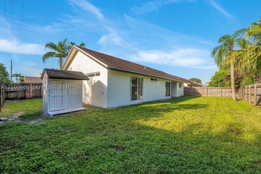 Real estate property located at 8201 52nd St, Broward, City Of Lauderhill Sec Th, Lauderhill, FL
