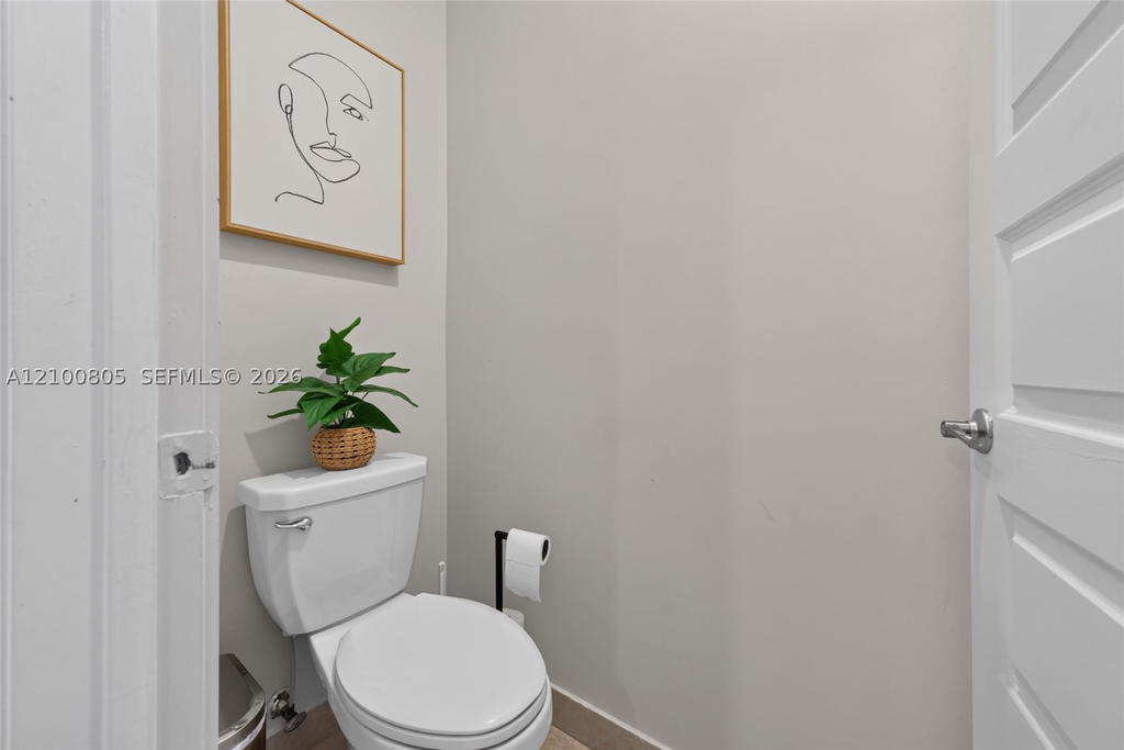 Real estate property located at 8373 49th St, Miami-dade, Downtown Doral South Phas, Doral, FL