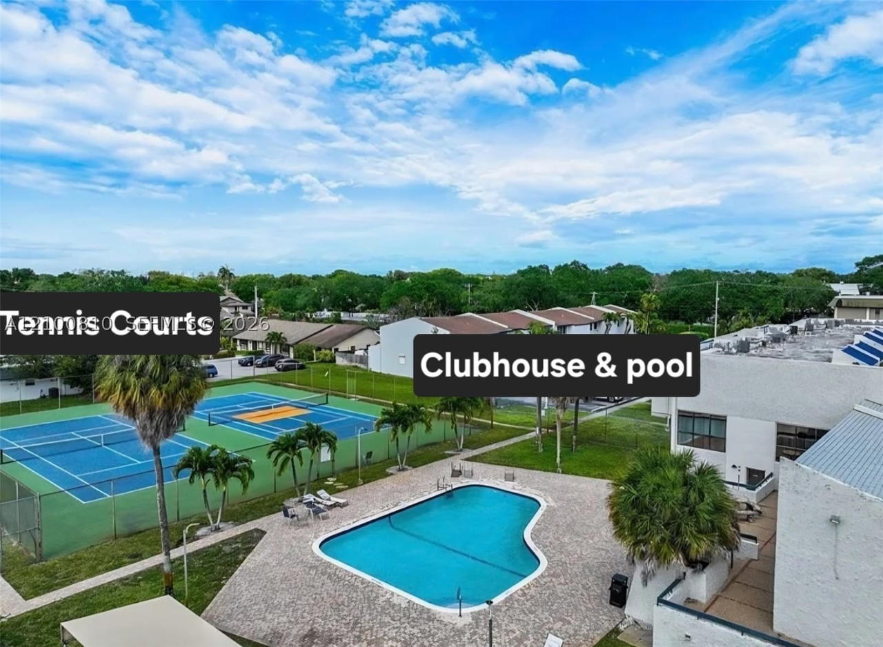 Real estate property located at 2607 40th Ave, Broward, Villas Of Sheridan Condo, Hollywood, FL