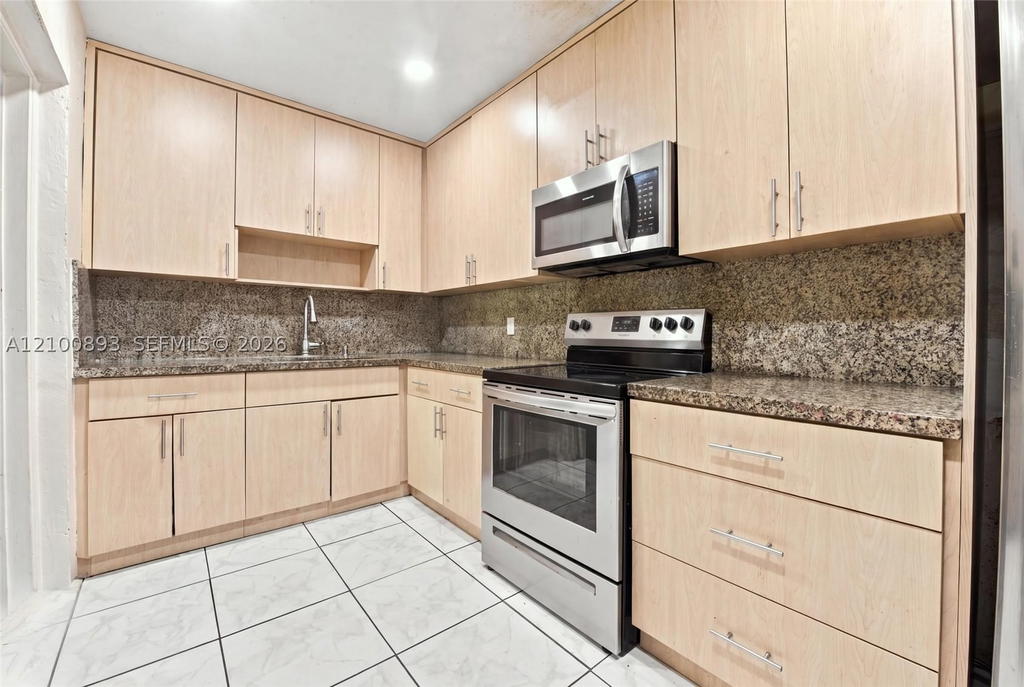 Real estate property located at 1534 11th Way, Broward, Lauderdale Villas, Fort Lauderdale, FL