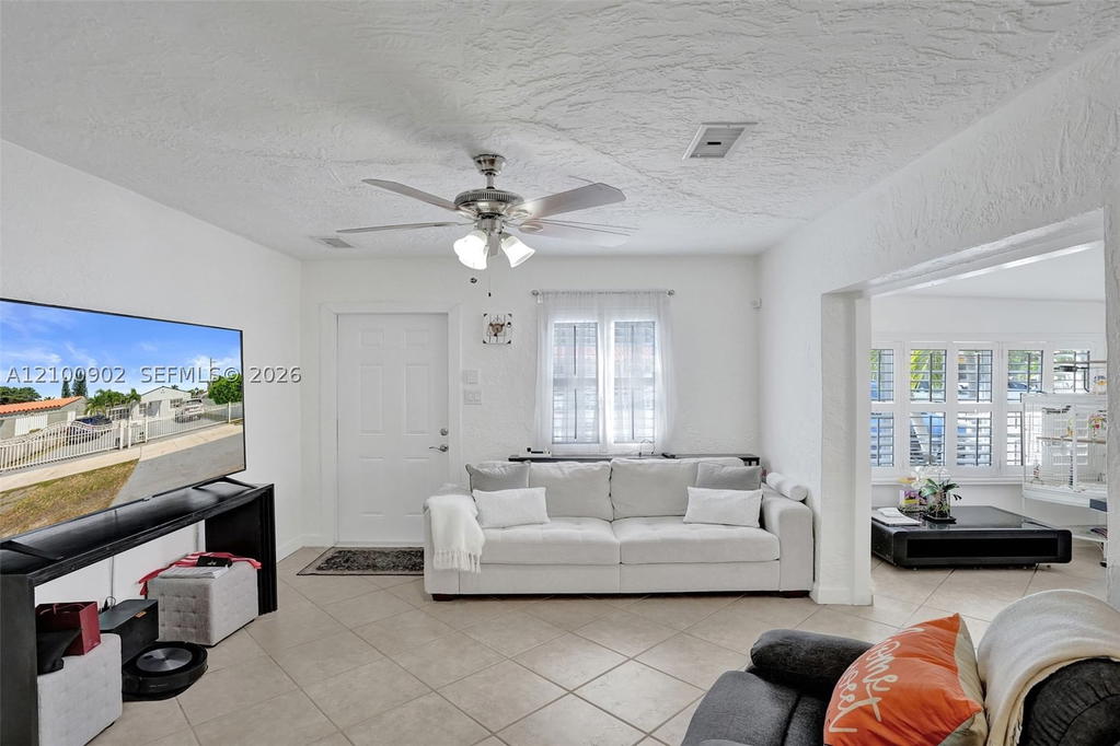 Real estate property located at 2405 Funston, Broward, Highlands Park, Hollywood, FL