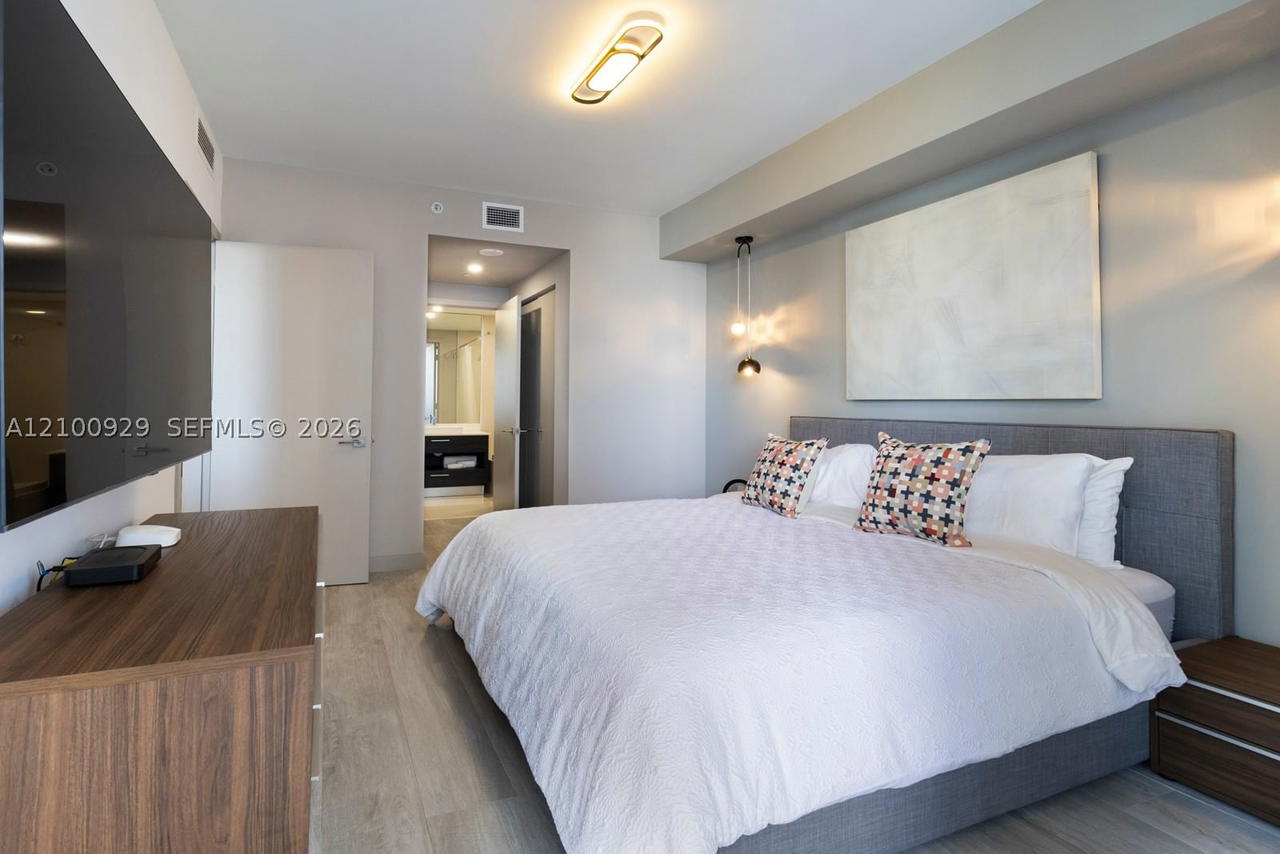 Real estate property located at 55 9th St #3010, Miami-dade, Brickell Heights West Con, Miami, FL