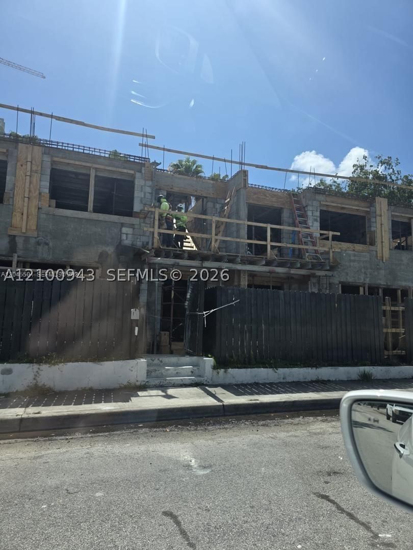 Real estate property located at 933 4th Ave, Miami-dade, City Of Miami South, Miami, FL