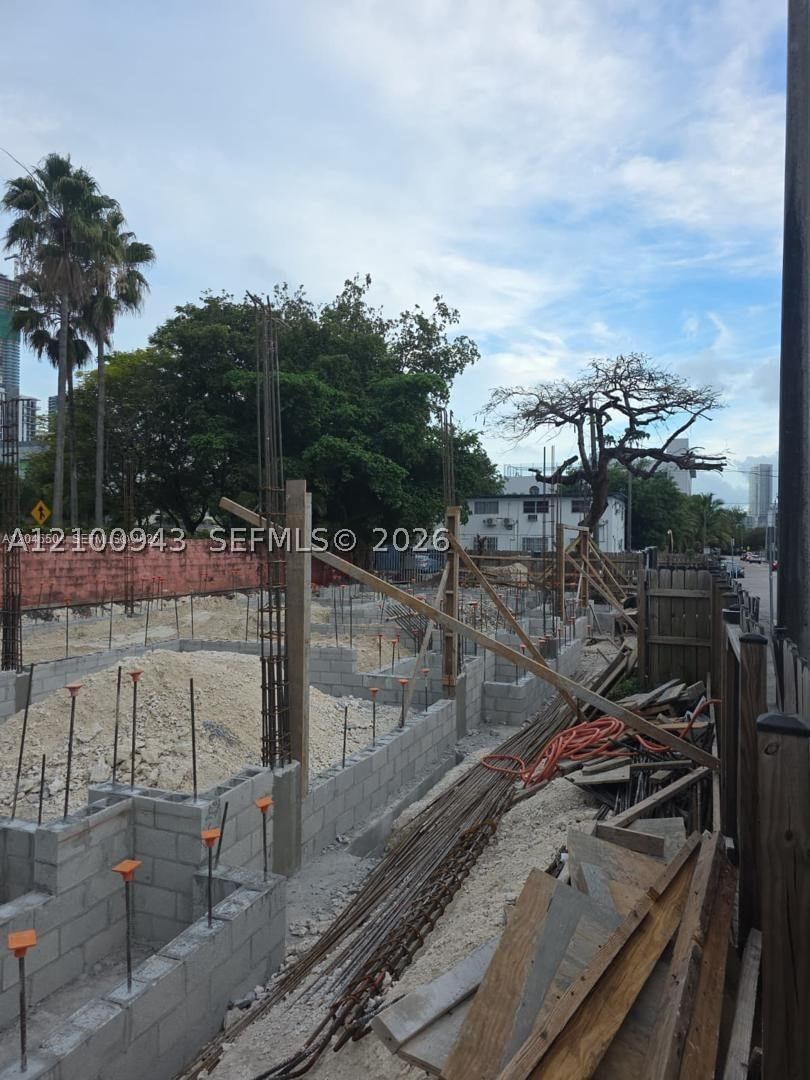 Real estate property located at 933 4th Ave, Miami-dade, City Of Miami South, Miami, FL