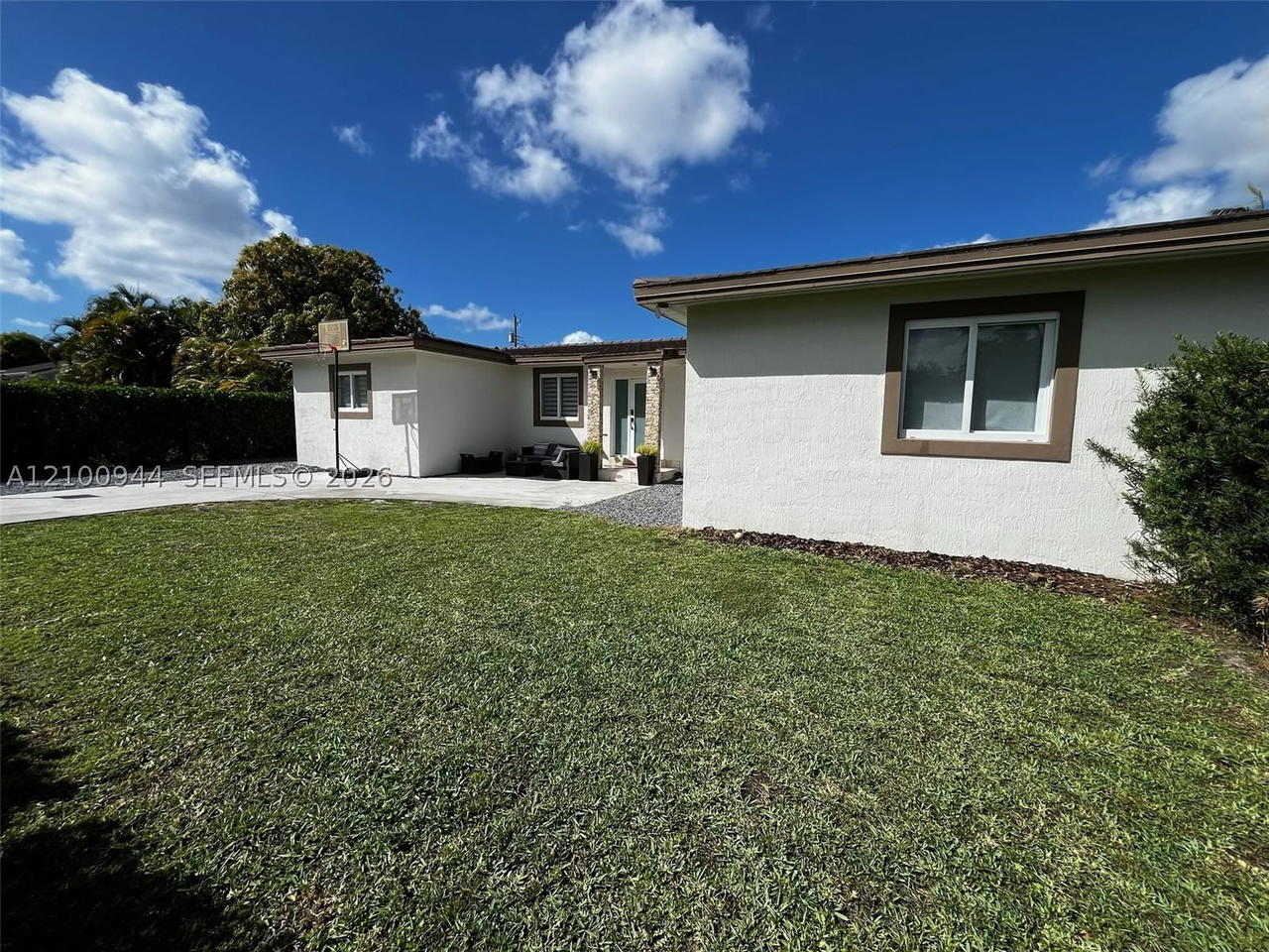 Real estate property located at 9975 27th Ter, Miami-dade, Vanderbilt Park Amd Pl, Doral, FL
