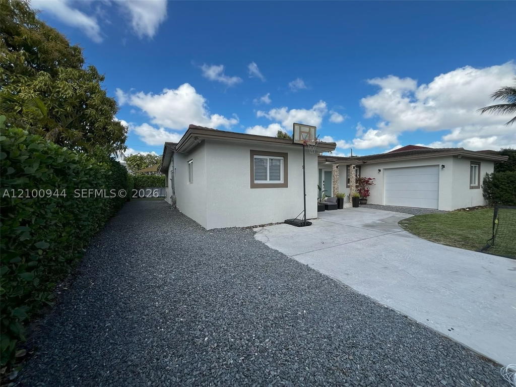 Real estate property located at 9975 27th Ter, Miami-dade, Vanderbilt Park Amd Pl, Doral, FL