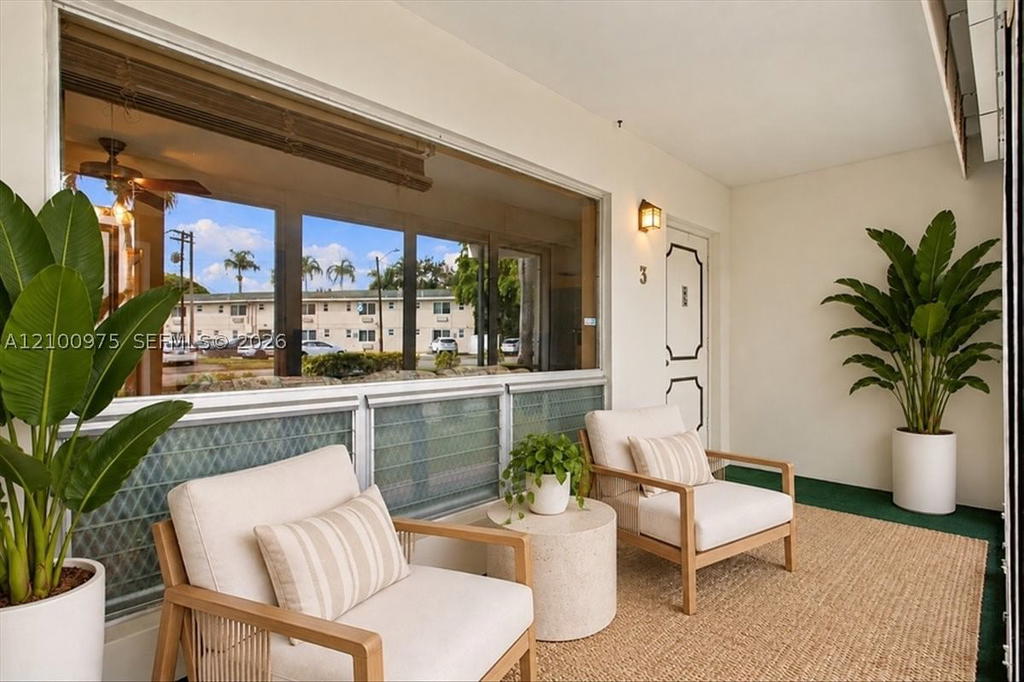 Real estate property located at 500 Luna Ct #3, Broward, Eastbrook Condominium Apt, Hollywood, FL