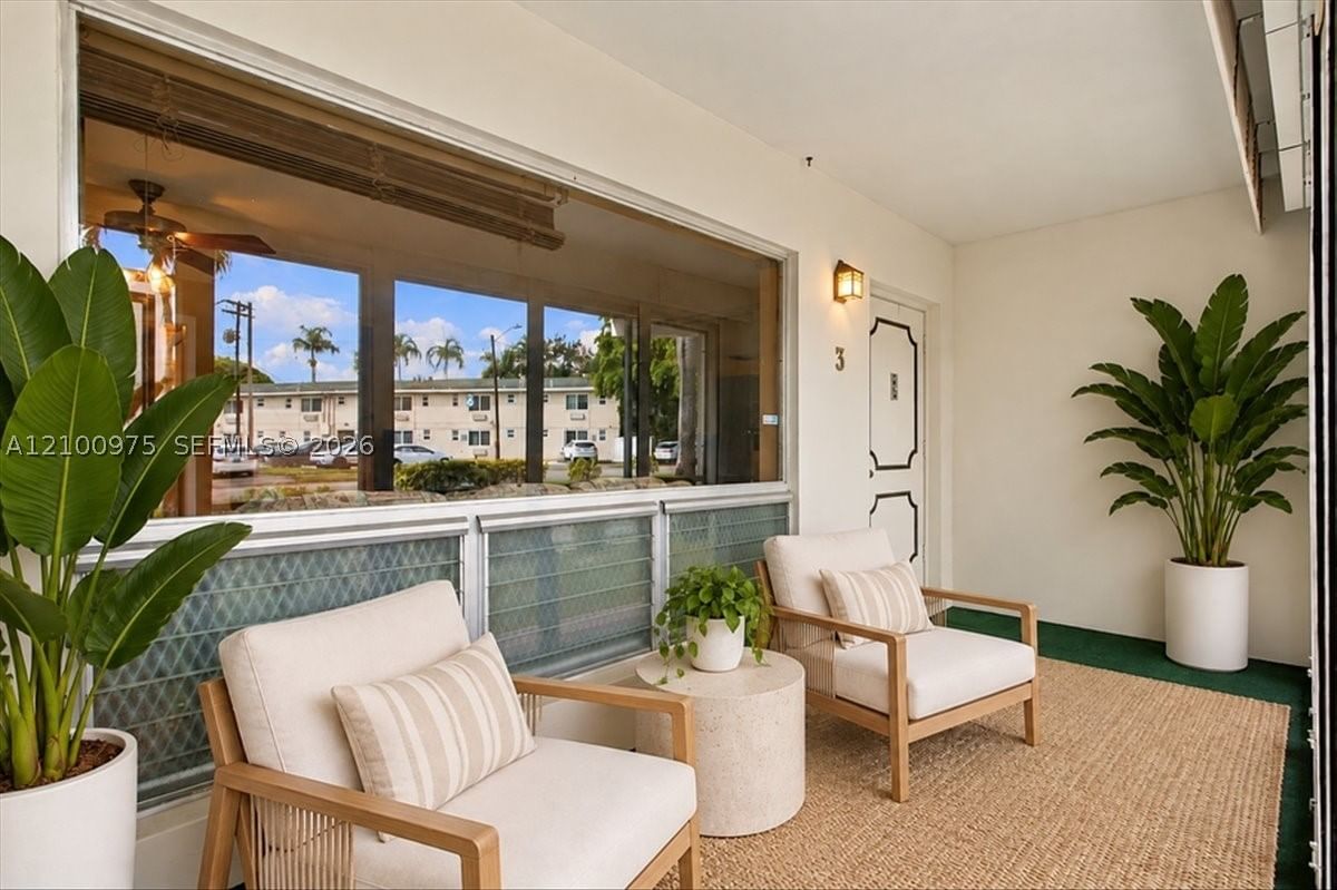 Real estate property located at 500 Luna Ct #3, Broward, Eastbrook Condominium Apt, Hollywood, FL