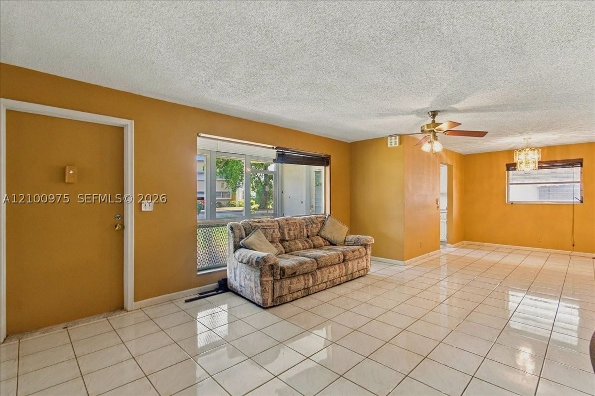 Real estate property located at 500 Luna Ct #3, Broward, Eastbrook Condominium Apt, Hollywood, FL