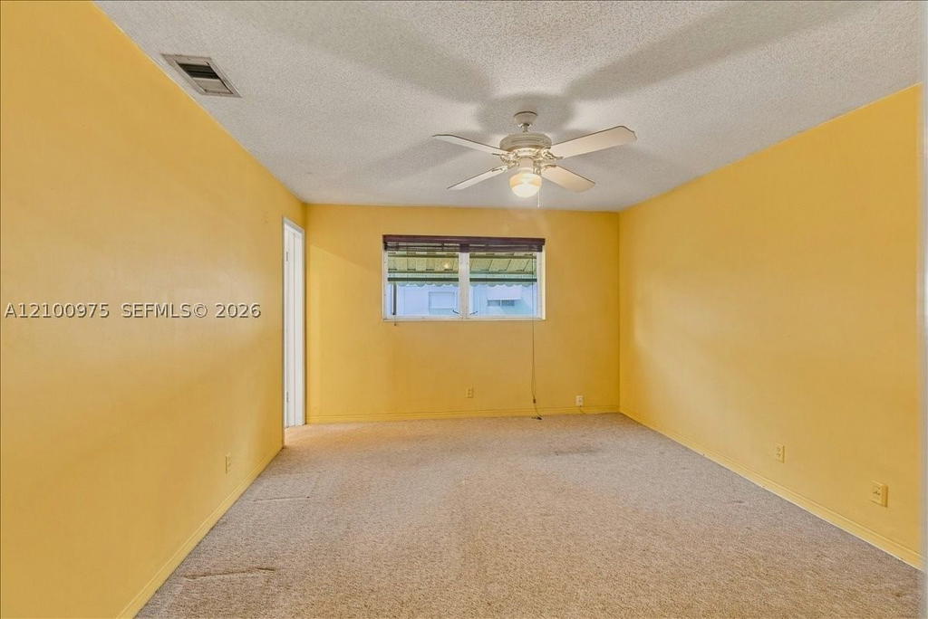 Real estate property located at 500 Luna Ct #3, Broward, Eastbrook Condominium Apt, Hollywood, FL