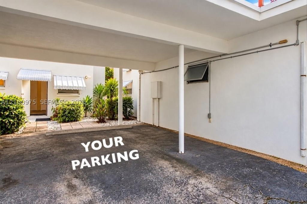 Real estate property located at 500 Luna Ct #3, Broward, Eastbrook Condominium Apt, Hollywood, FL