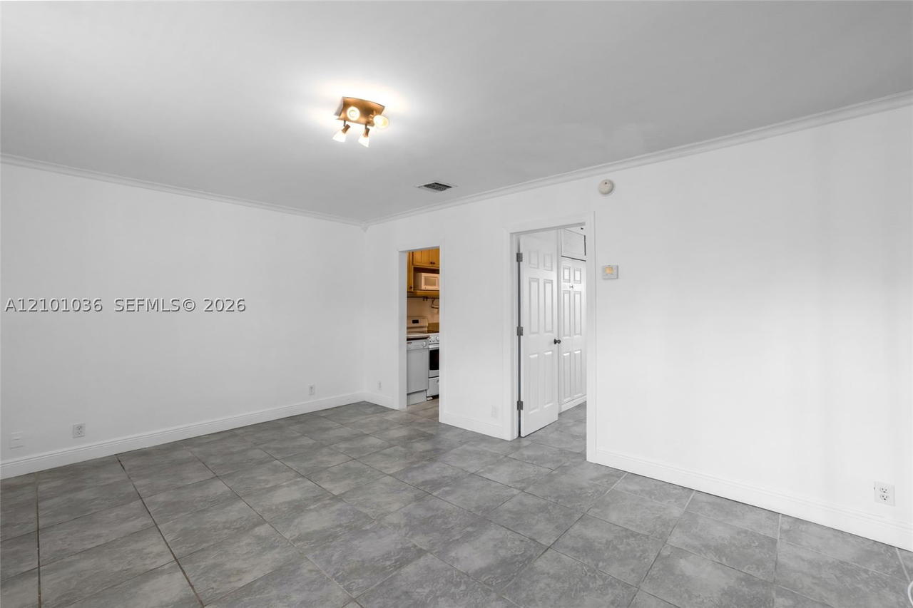 Real estate property located at 815 Middle River Dr #311, Broward, Middle River Villas Condo, Fort Lauderdale, FL