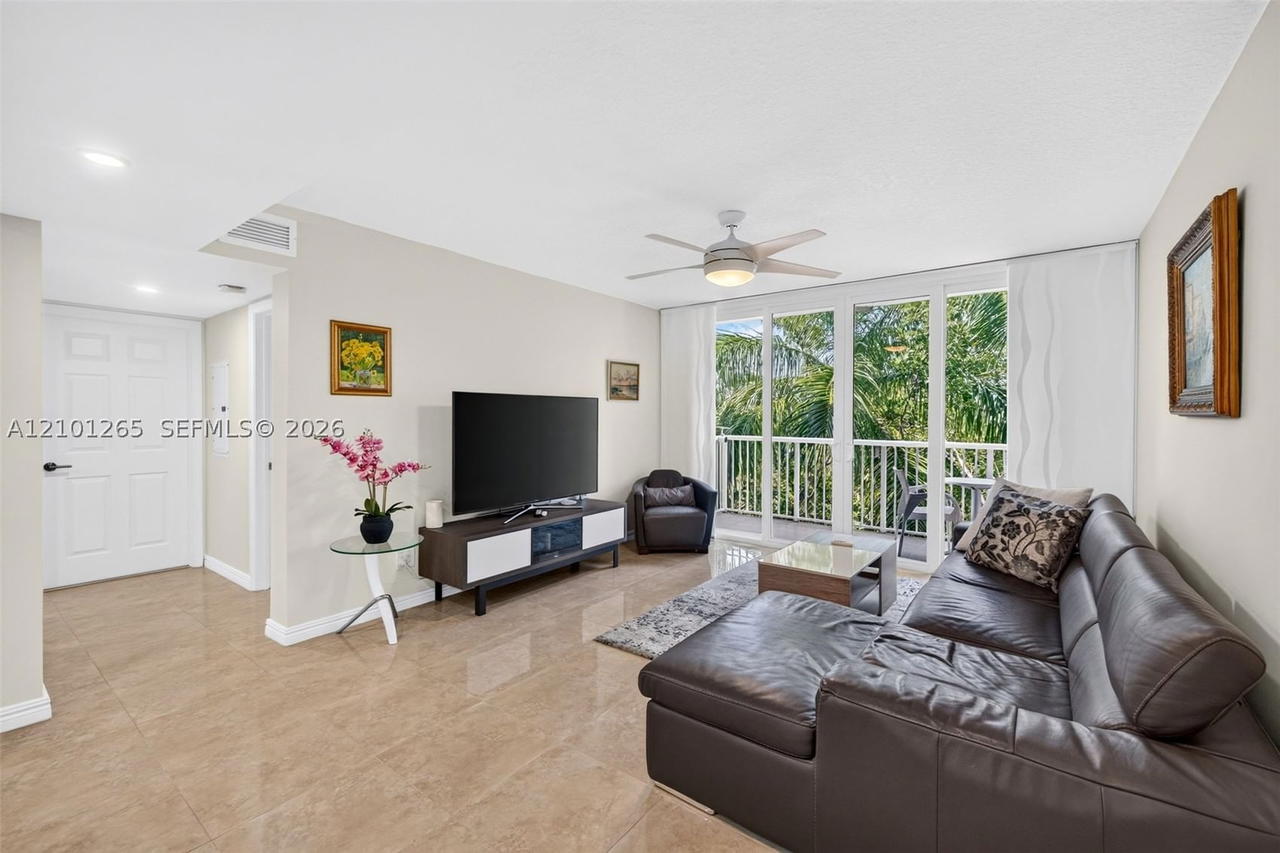 Real estate property located at 529 Sheridan St #3041, Broward, Sheridan Beach Club Condo, Dania Beach, FL