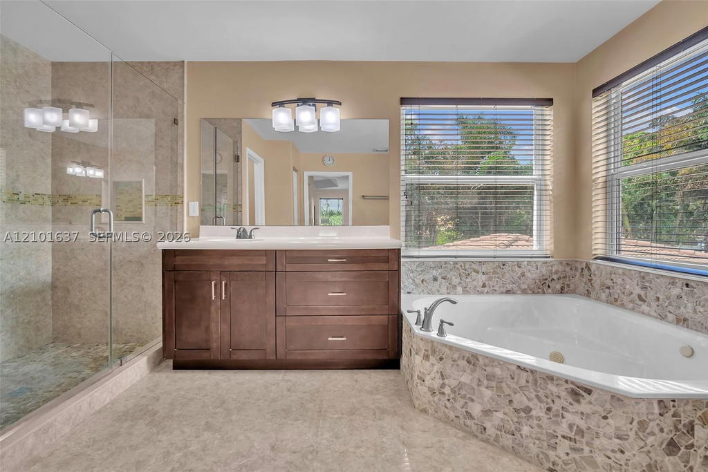 Real estate property located at 17476 35th Ct, Broward, Silver Lakes Phase Iii Re, Miramar, FL