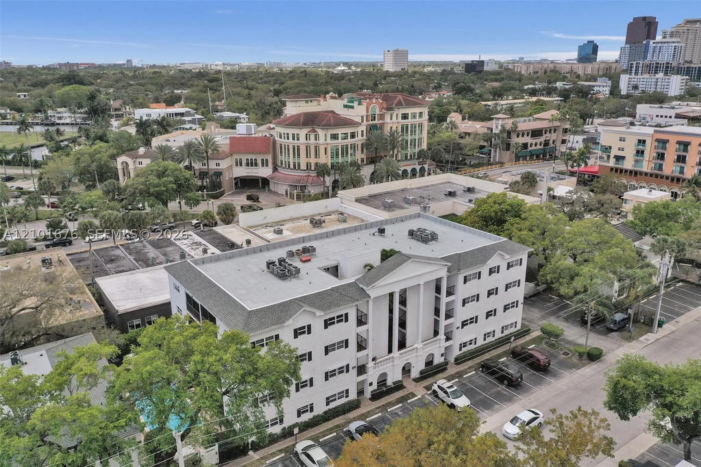 Real estate property located at 1212 2nd Ct #301, Broward, Las Olas Manor 2 Condo, Fort Lauderdale, FL