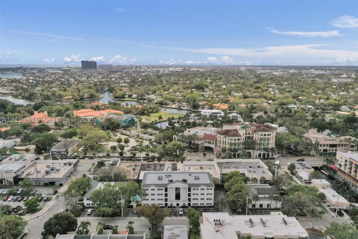 Real estate property located at 1212 2nd Ct #301, Broward, Las Olas Manor 2 Condo, Fort Lauderdale, FL