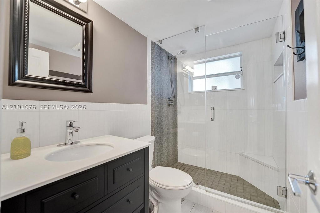 Real estate property located at 1212 2nd Ct #301, Broward, Las Olas Manor 2 Condo, Fort Lauderdale, FL