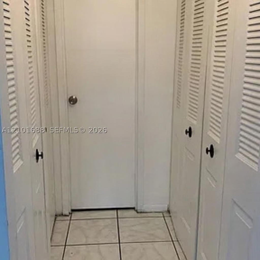 Real estate property located at 5855 Washington St #90, Broward, Hampton Court Condo, Hollywood, FL