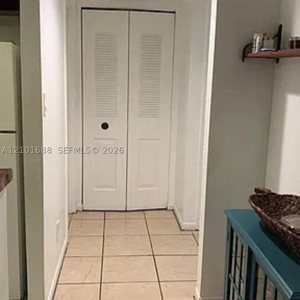 Real estate property located at 5855 Washington St #90, Broward, Hampton Court Condo, Hollywood, FL