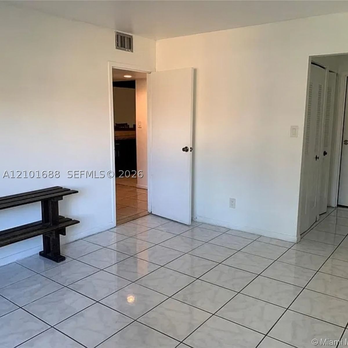Real estate property located at 5855 Washington St #90, Broward, Hampton Court Condo, Hollywood, FL