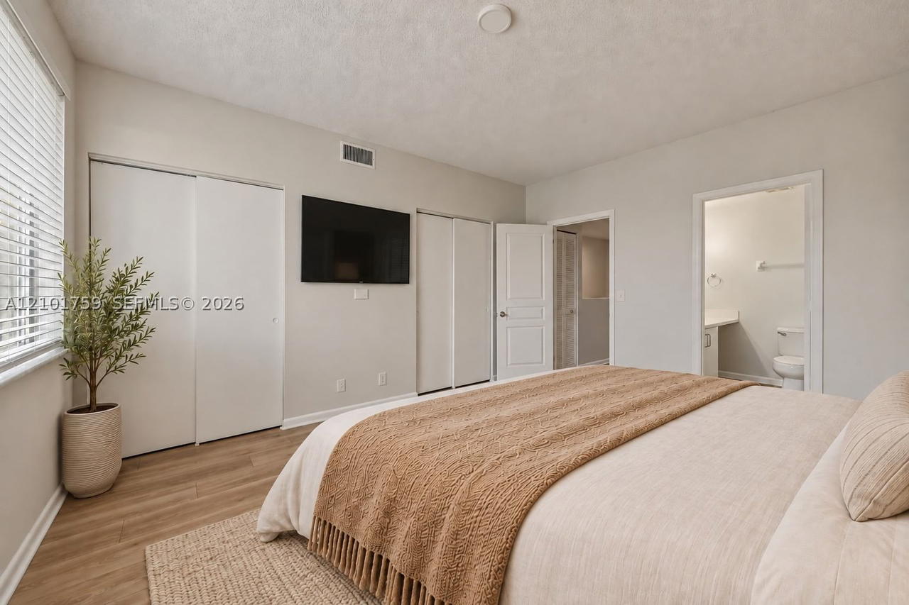 Real estate property located at 16731 Hemingway Dr, Broward, Coconuts, Weston, FL