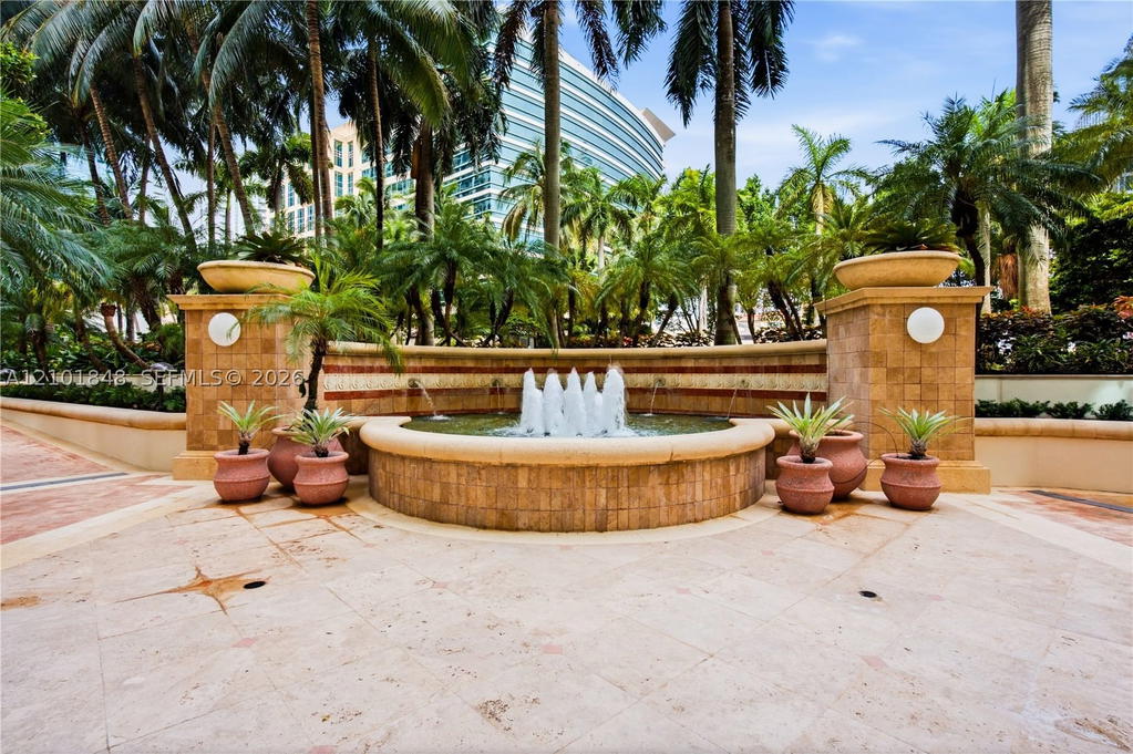 Real estate property located at 347 New River Dr E #1108, Broward, Watergarden Condo, Fort Lauderdale, FL