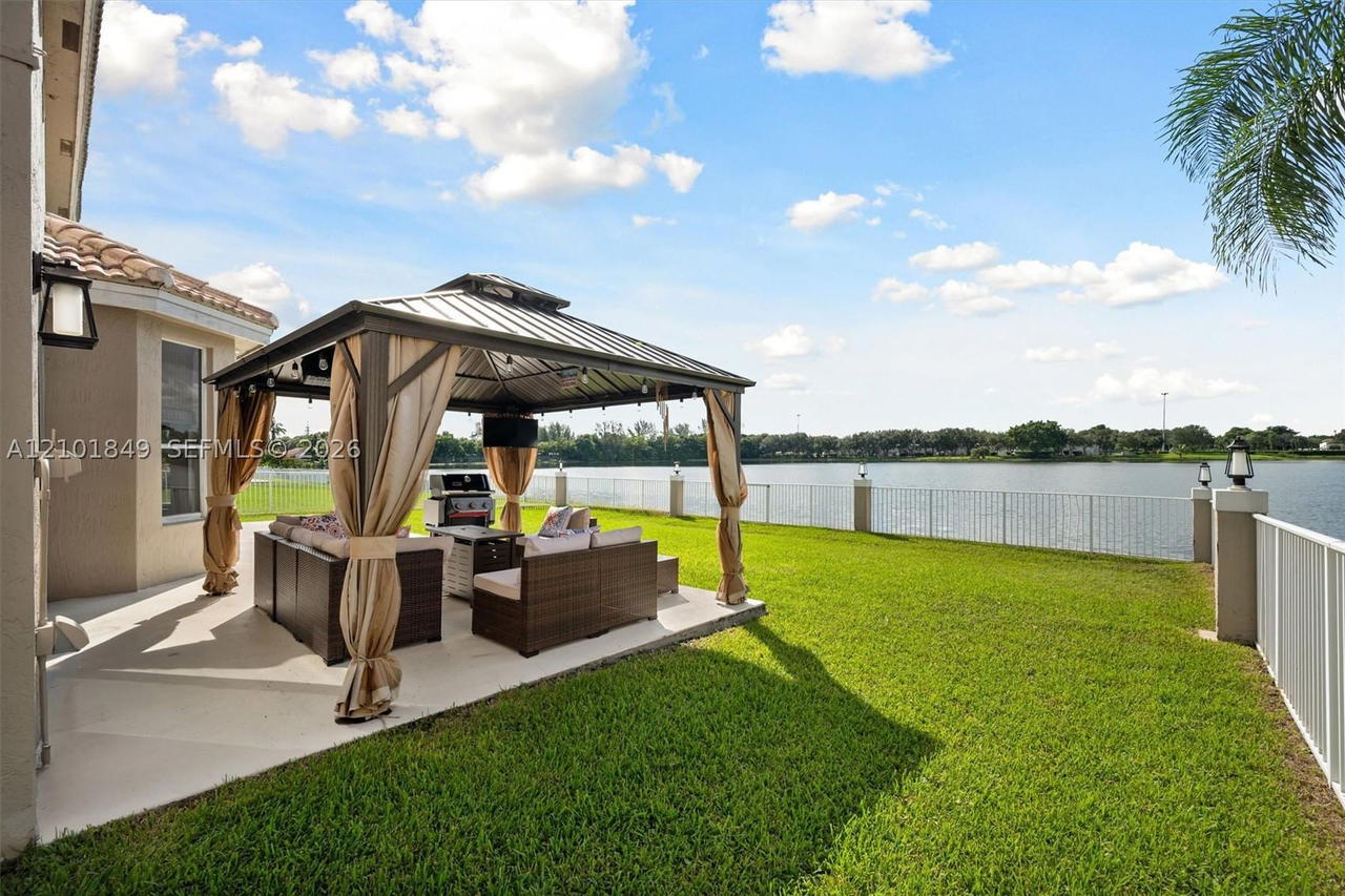 Real estate property located at 17426 7th St, Broward, Silver Lakes At Pembroke, Pembroke Pines, FL