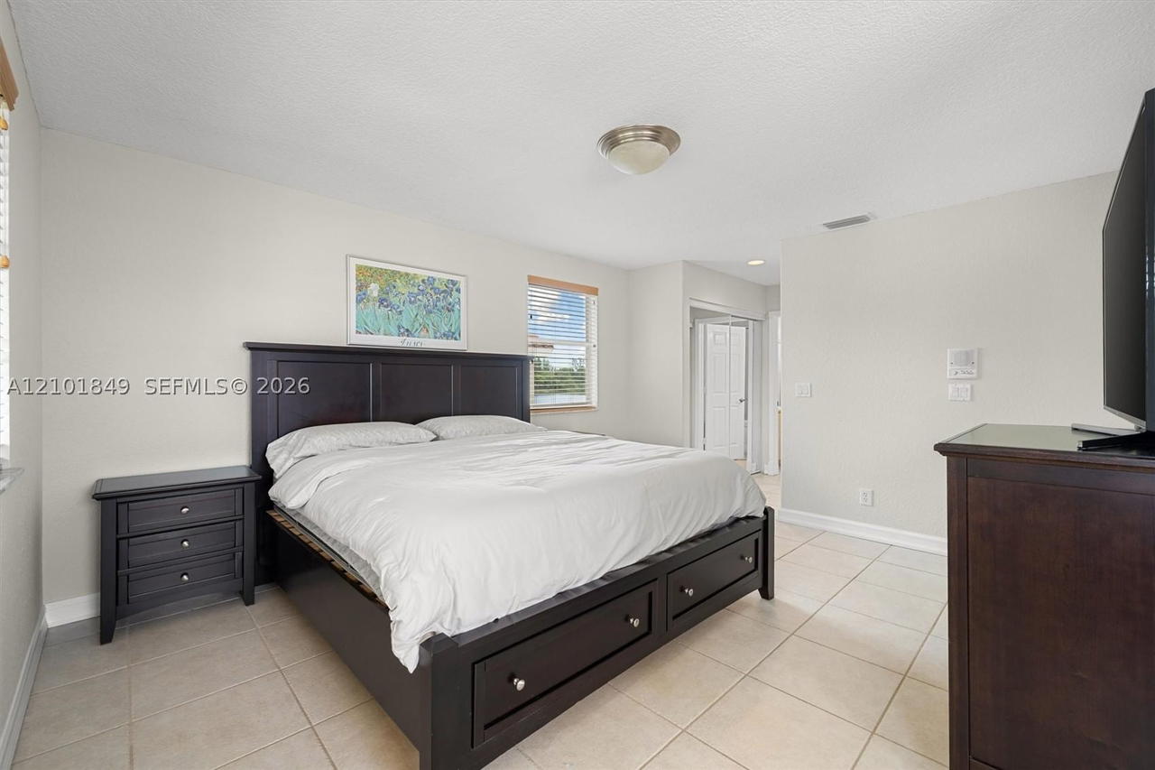 Real estate property located at 17426 7th St, Broward, Silver Lakes At Pembroke, Pembroke Pines, FL