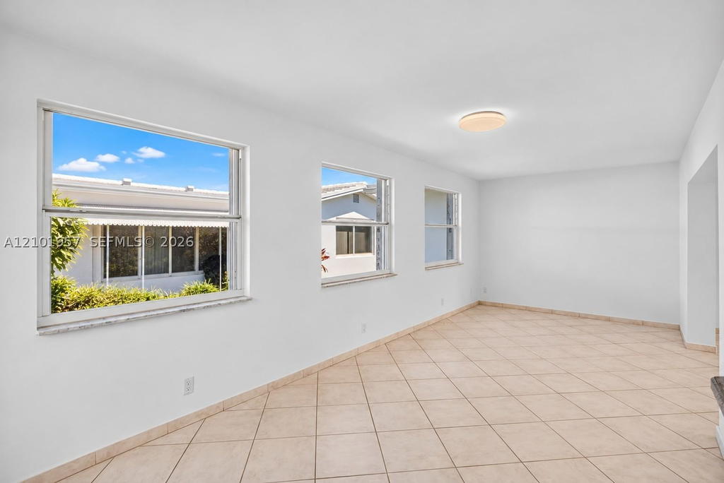 Real estate property located at 341 25th Ct, Broward, Leisureville Second Sec, Pompano Beach, FL