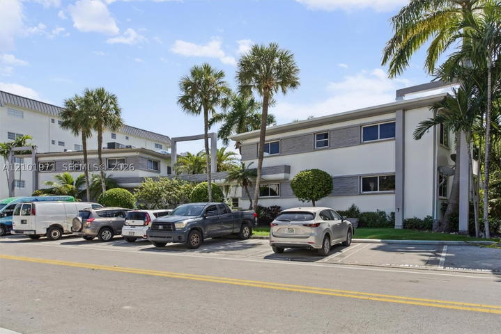 Real estate property located at 1150 99th St #25, Miami-dade, Evening Star Condo, Bay Harbor Islands, FL