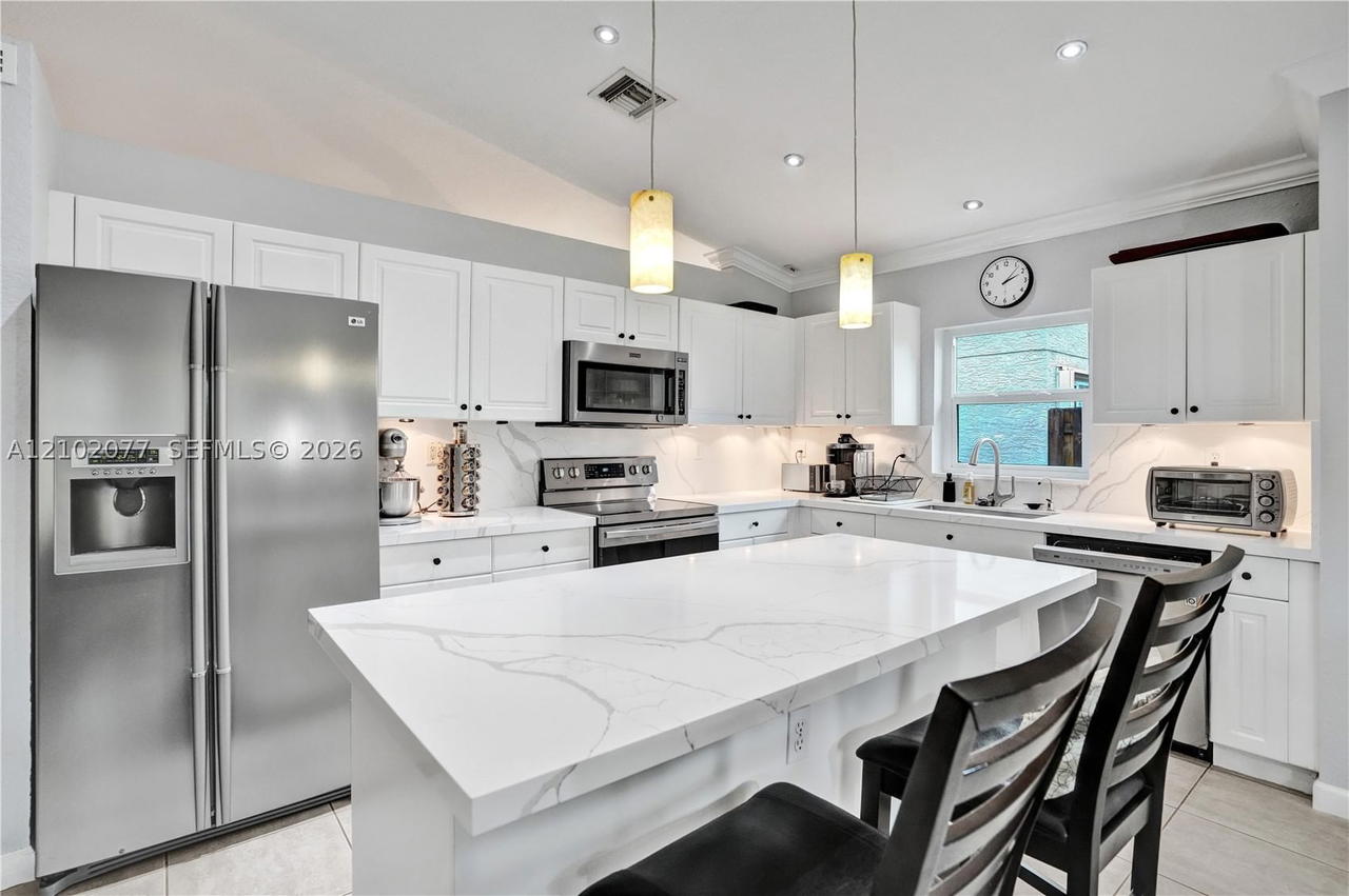 Real estate property located at 13403 118th Pass, Miami-dade, Four Lakes Sec 7, Miami, FL