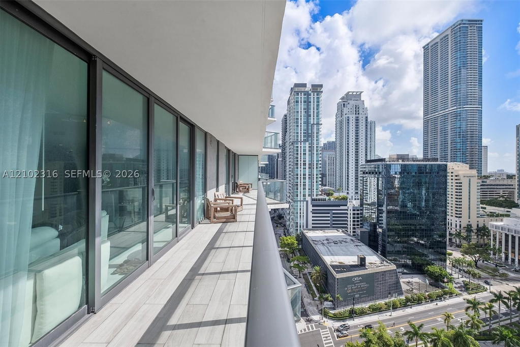 Real estate property located at 1300 Miami Ave #1905, Miami-dade, 1300 S Miami Avenue Condo, Miami, FL