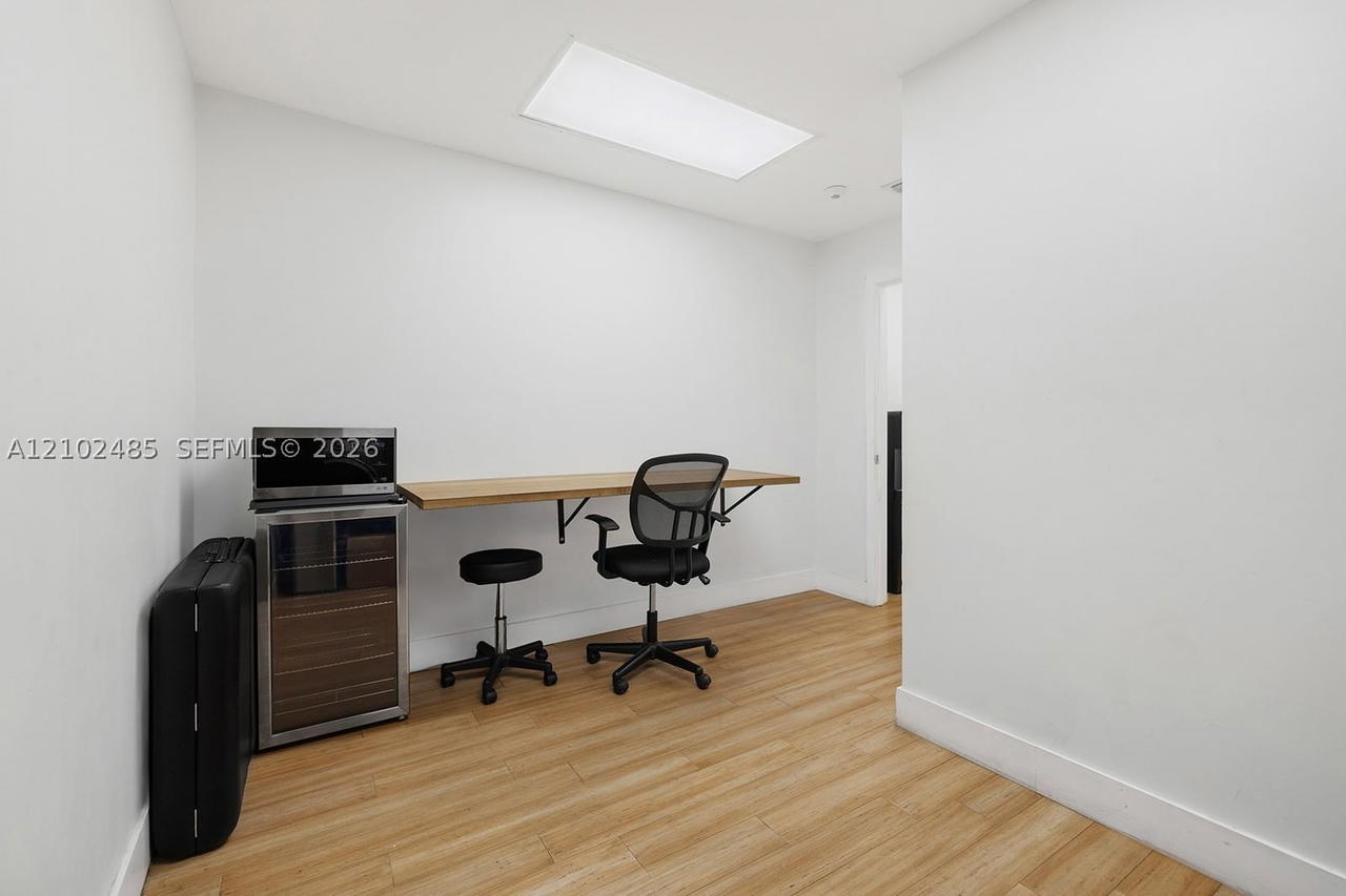 Real estate property located at 1805 Ponce De Leon Blvd #160, Miami-dade, Coral Gables, FL