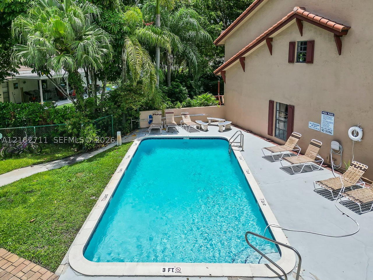 Real estate property located at 10942 Sample Rd, Broward, Country Club Chalet Condo, Coral Springs, FL
