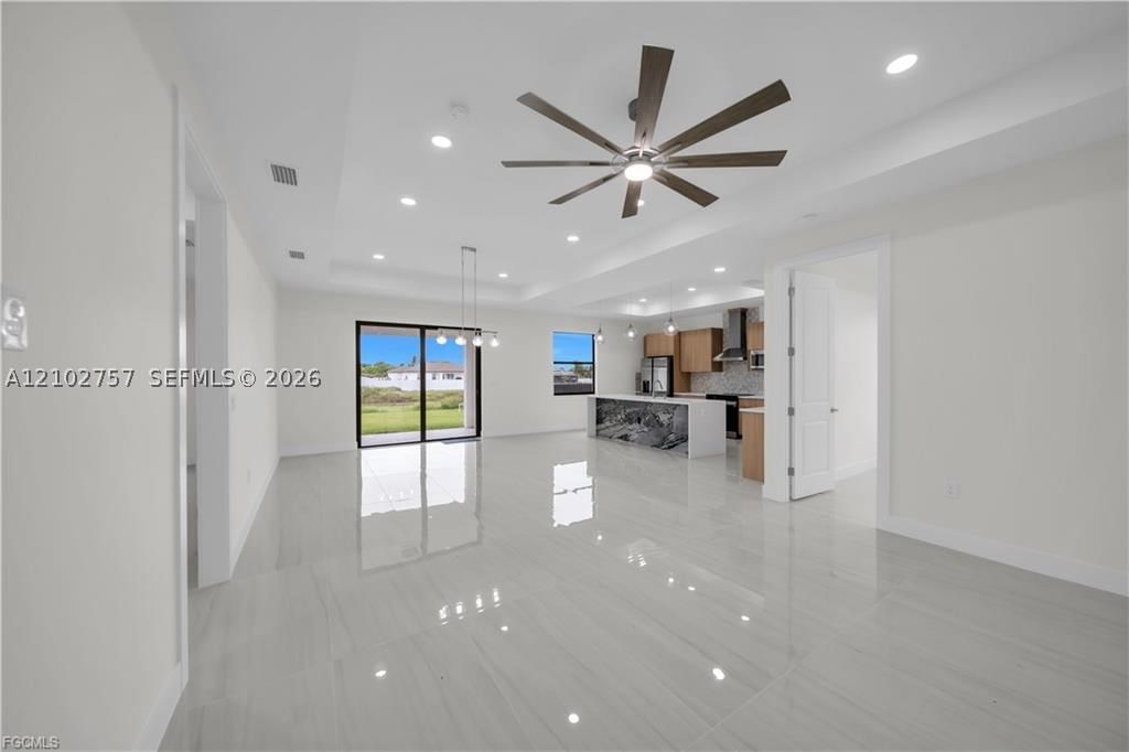 Real estate property located at 382 Pauline AVE, Lee, Lehigh Acres, Lehigh Acres, FL