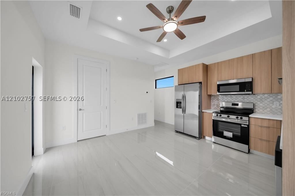 Real estate property located at 382 Pauline AVE, Lee, Lehigh Acres, Lehigh Acres, FL