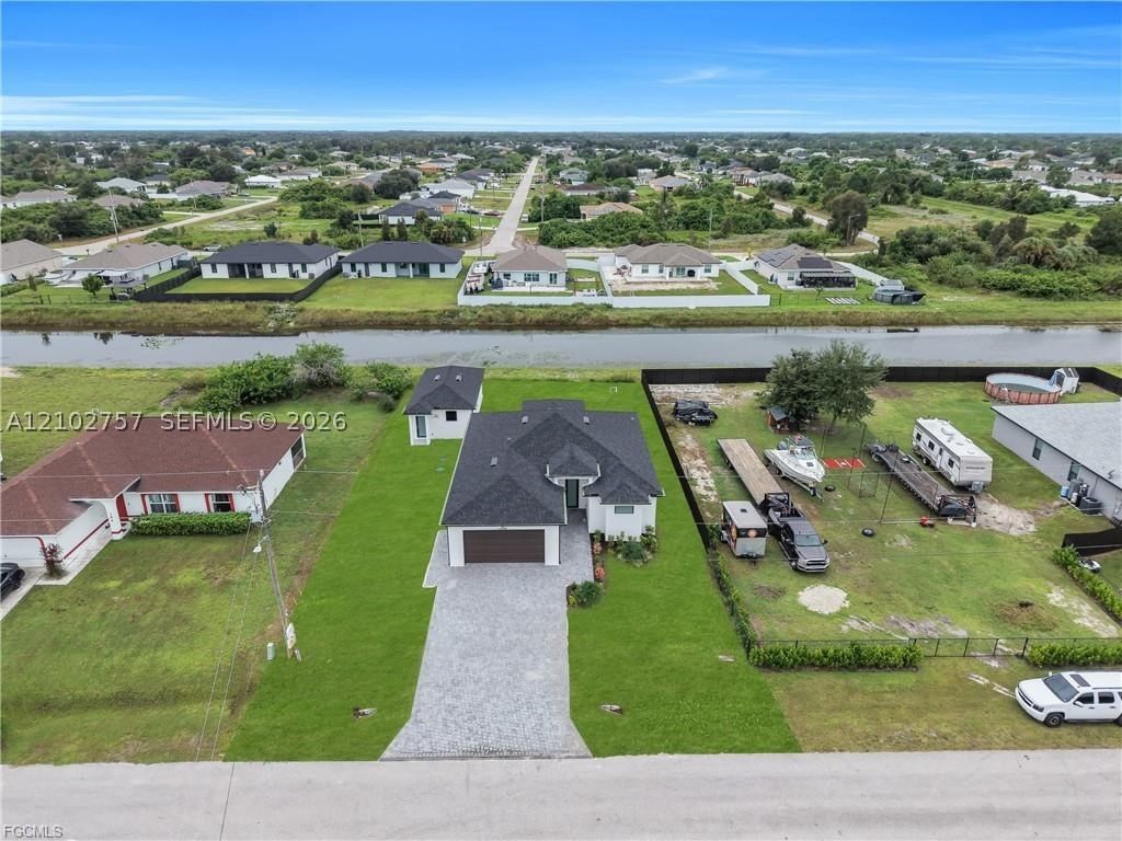 Real estate property located at 382 Pauline AVE, Lee, Lehigh Acres, Lehigh Acres, FL