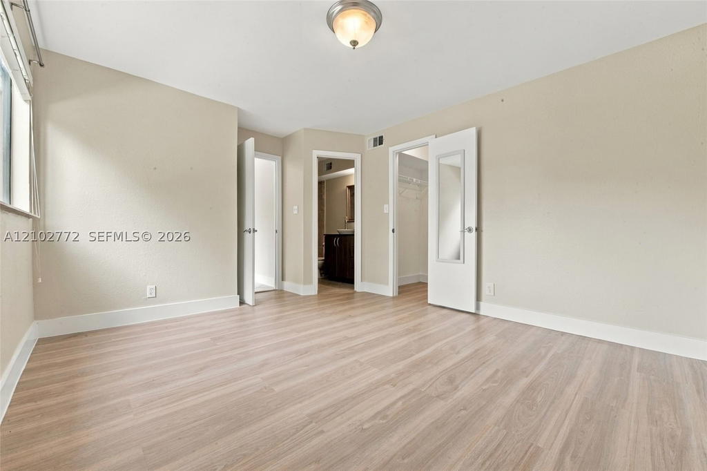 Real estate property located at 2946 University Dr #7102, Broward, Sundance At Davie Condo, Davie, FL