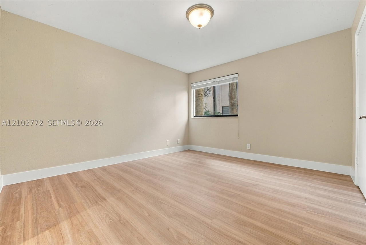 Real estate property located at 2946 University Dr #7102, Broward, Sundance At Davie Condo, Davie, FL