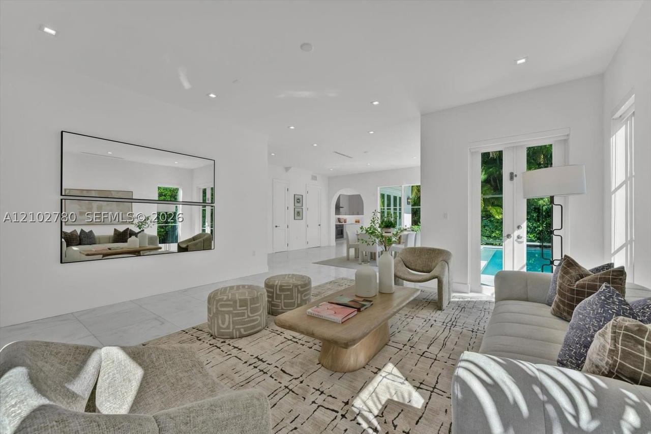 Real estate property located at 315 Santander Ave #315, Miami-dade, Coral Gables Crafts Sec, Coral Gables, FL