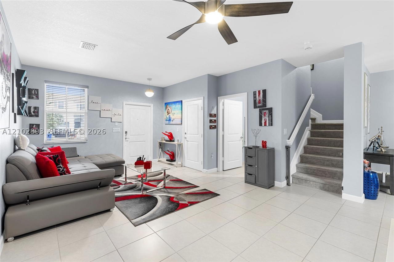 Real estate property located at 11924 47th Mnr, Broward, Wyndham Lakes Plaza, Coral Springs, FL