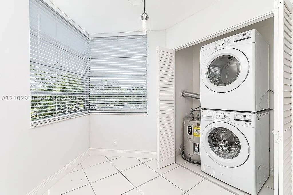 Real estate property located at 1931 Sabal Palm Dr #301, Broward, Condo 4 Of Sabal Palm Con, Davie, FL