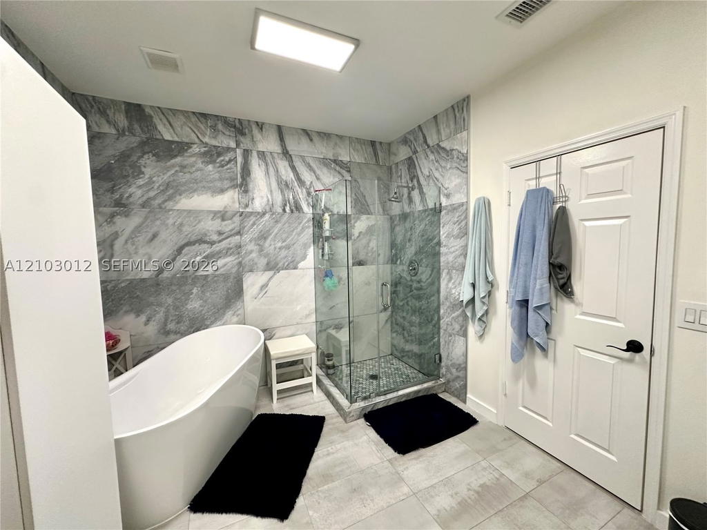 Real estate property located at 5790 Coach House Cir E, Palm Beach, Coach Houses Of Town Plac, Boca Raton, FL
