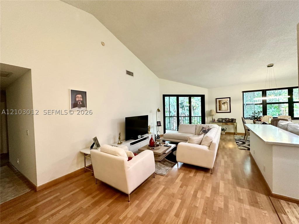 Real estate property located at 5790 Coach House Cir E, Palm Beach, Coach Houses Of Town Plac, Boca Raton, FL