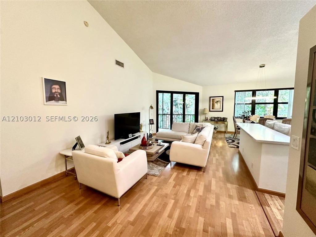 Real estate property located at 5790 Coach House Cir E, Palm Beach, Coach Houses Of Town Plac, Boca Raton, FL