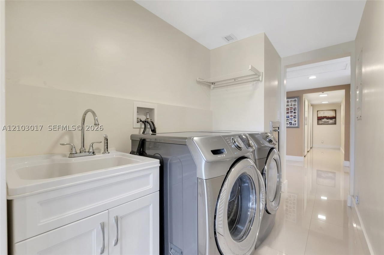 Real estate property located at 5660 Collins Ave #4B, Miami-dade, Fifty Six-sixty Collins A, Miami Beach, FL