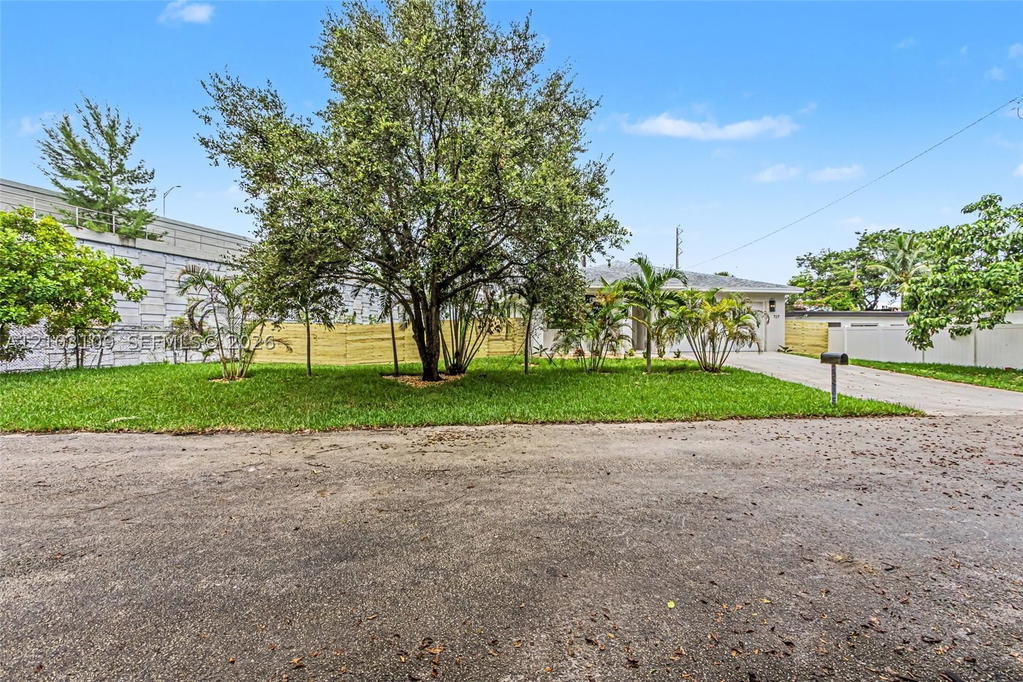 Real estate property located at 727 43rd Ct, Broward, Prospect Gardens, Oakland Park, FL