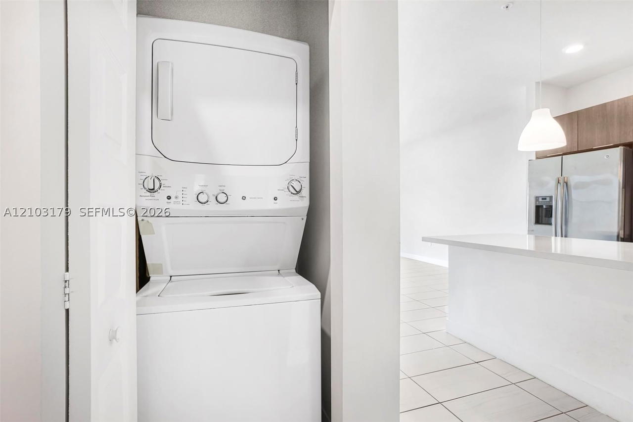 Real estate property located at 7865 104th Ave #33, Miami-dade, Apex At Park Central, Doral, FL